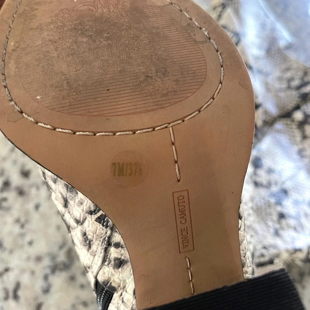 Vince Camuto vince camuto